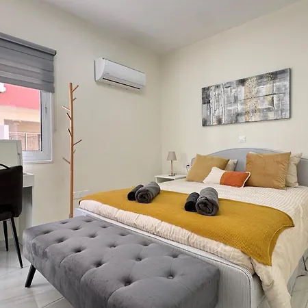 Apartment Luxury 2 Bedroom Center Larnaka