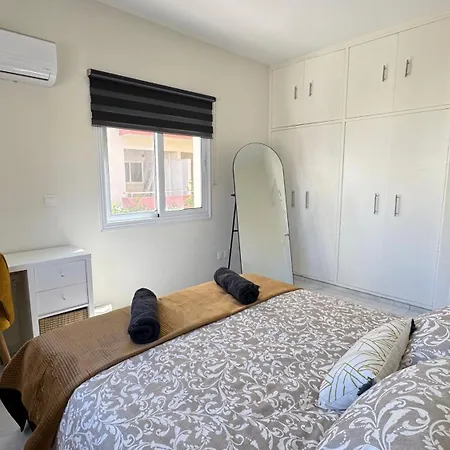 Luxury 2 Bedroom Center Ларнака