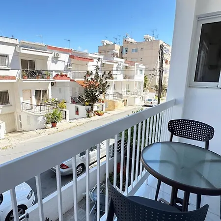 Luxury 2 Bedroom Center * Ларнака